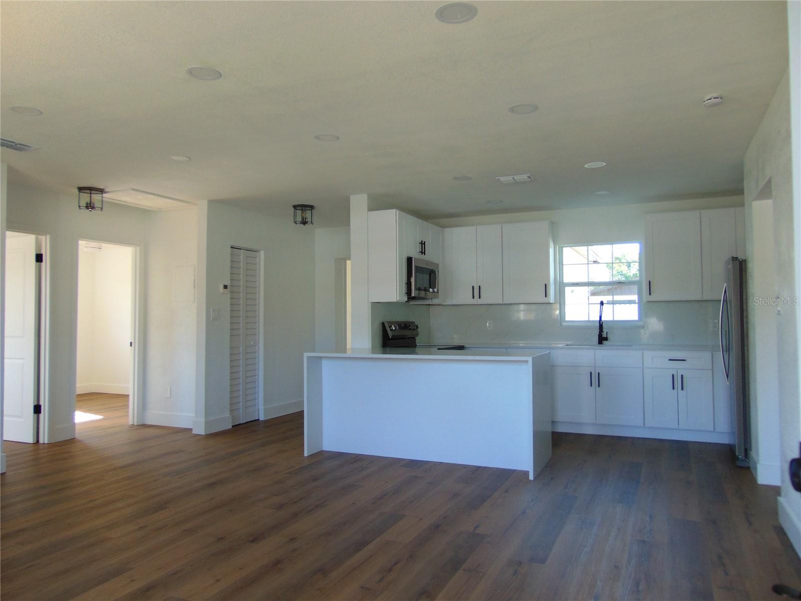 3002 W HAYA ST, TAMPA, FL, 33614