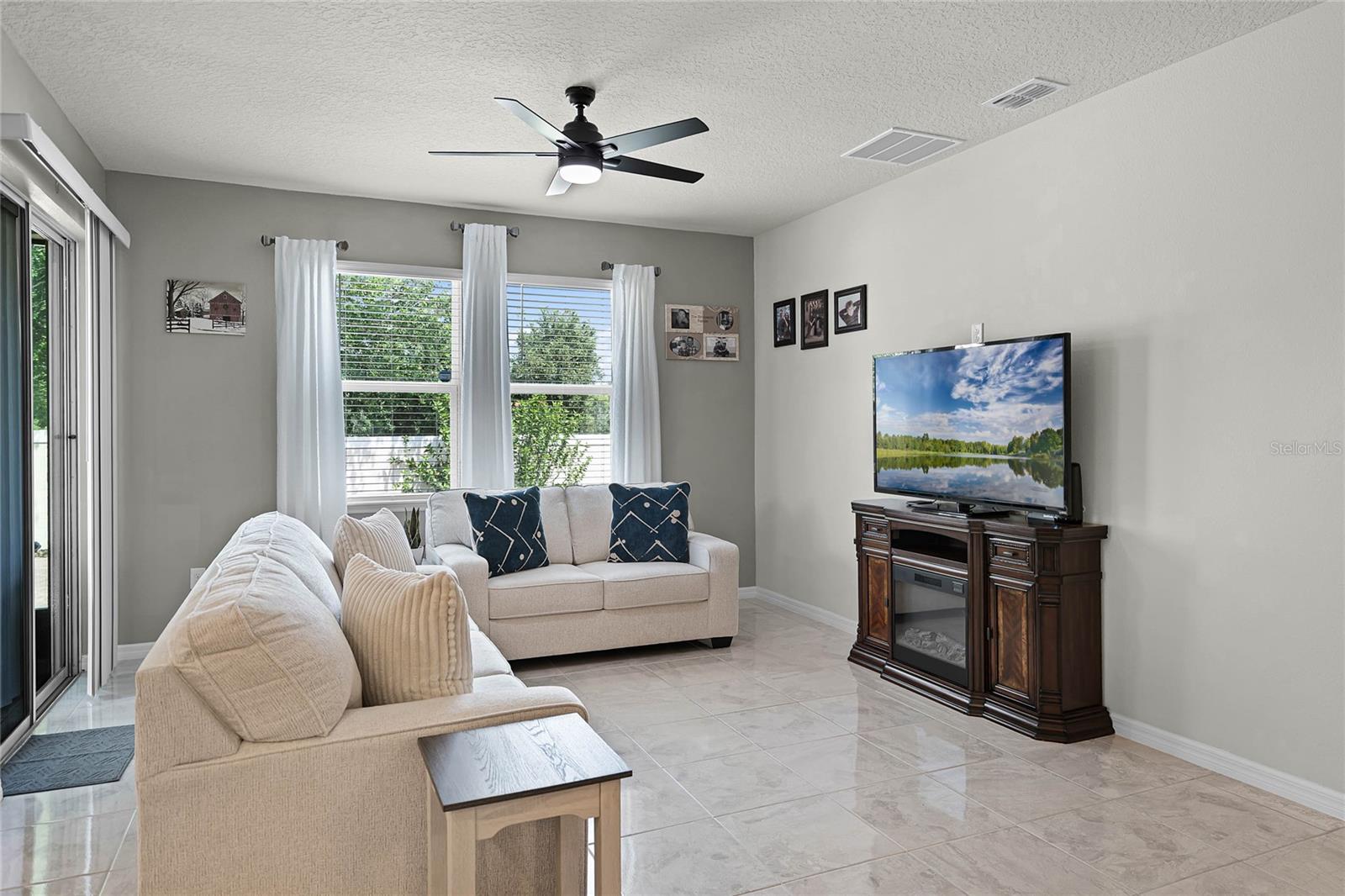 256 WHIRLAWAY DR, DAVENPORT, FL, 33837