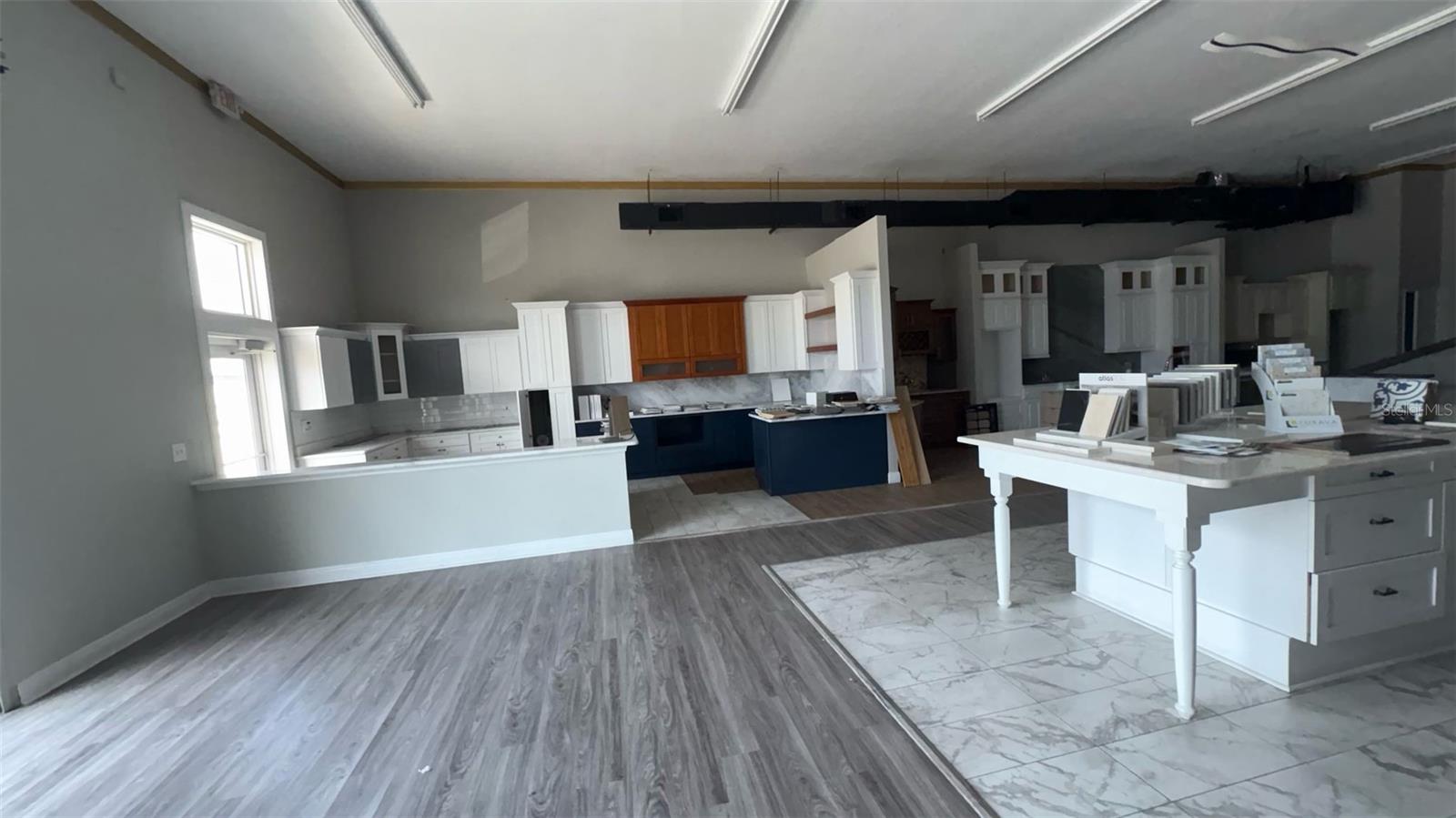 5005 N LOIS AVE, TAMPA, FL, 33614