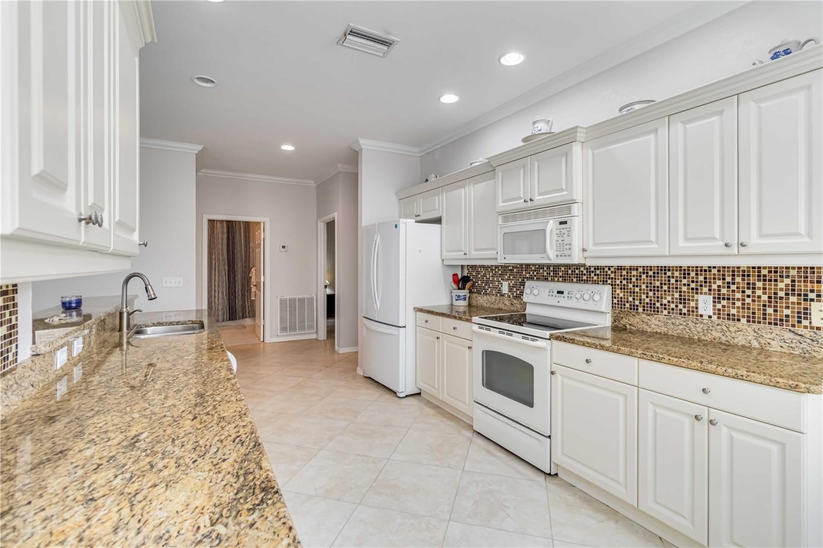 25559 HERITAGE LAKE BLVD #25, PUNTA GORDA, FL, 33983