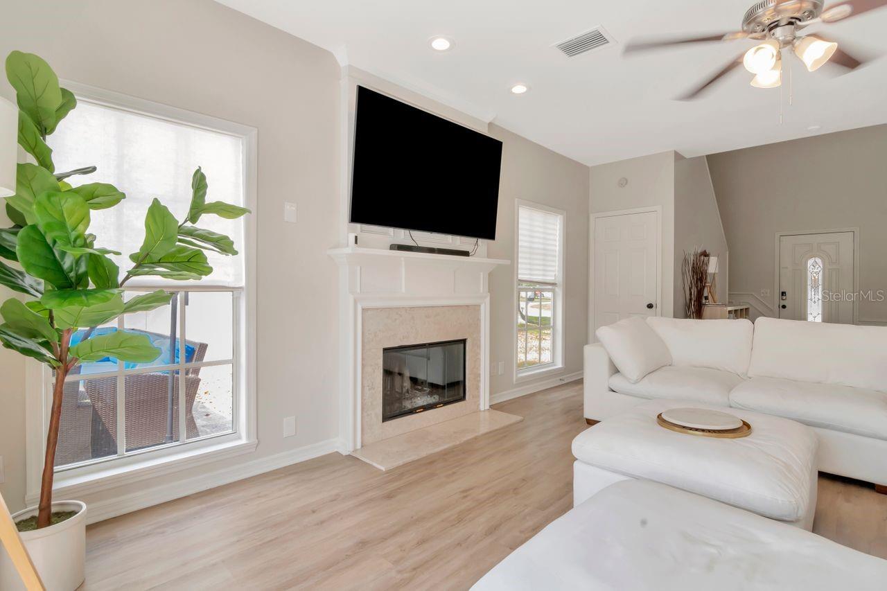 9715 PLEASANT RUN WAY, TAMPA, FL, 33647