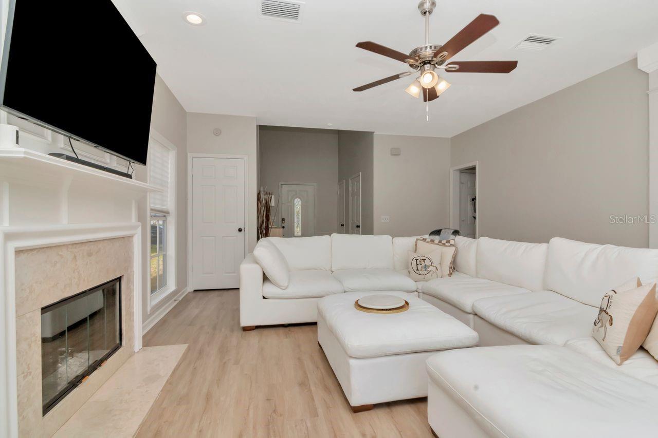 9715 PLEASANT RUN WAY, TAMPA, FL, 33647