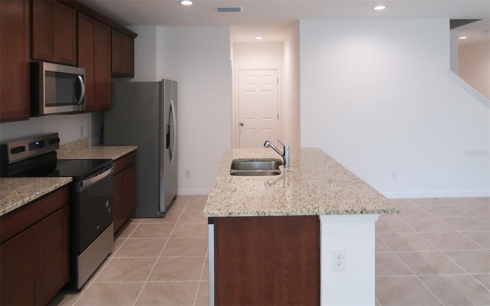 230 GLASS ONION DR, GROVELAND, FL, 34737