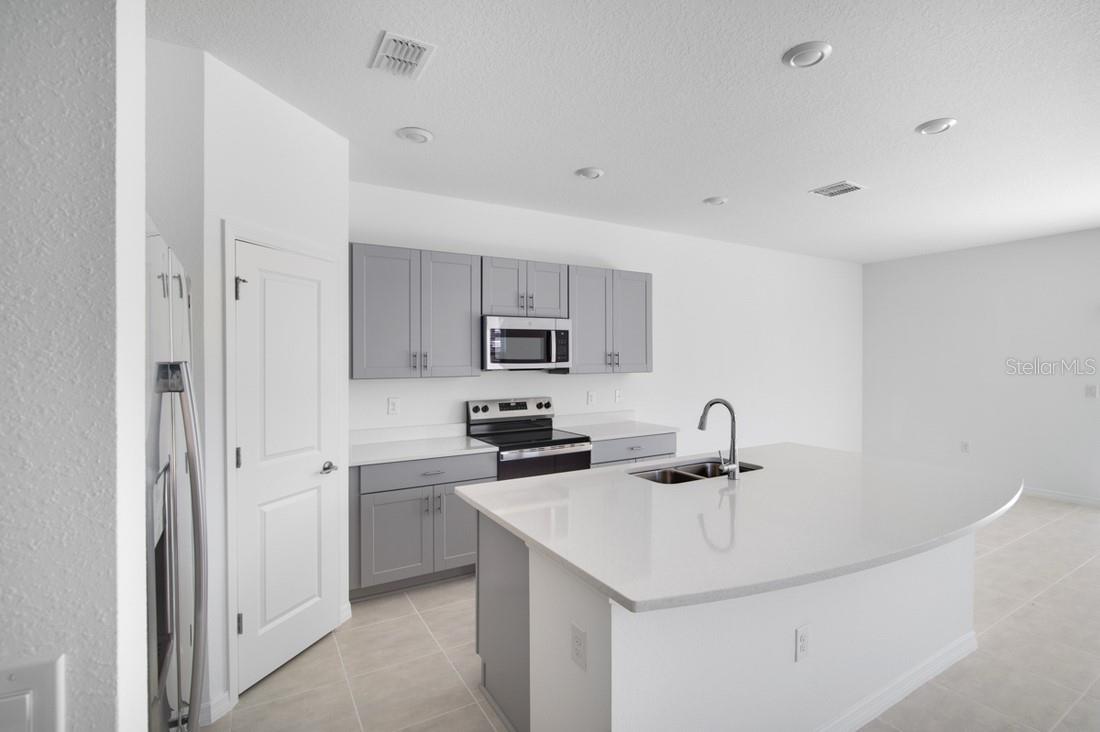 170 RIVER FRONT WAY, EDGEWATER, FL, 32141