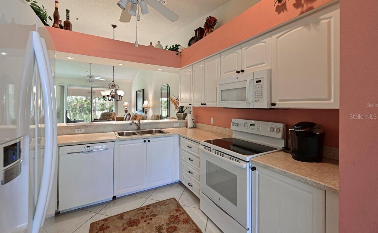 6904 DREWRYS BLF #810, BRADENTON, FL, 34203