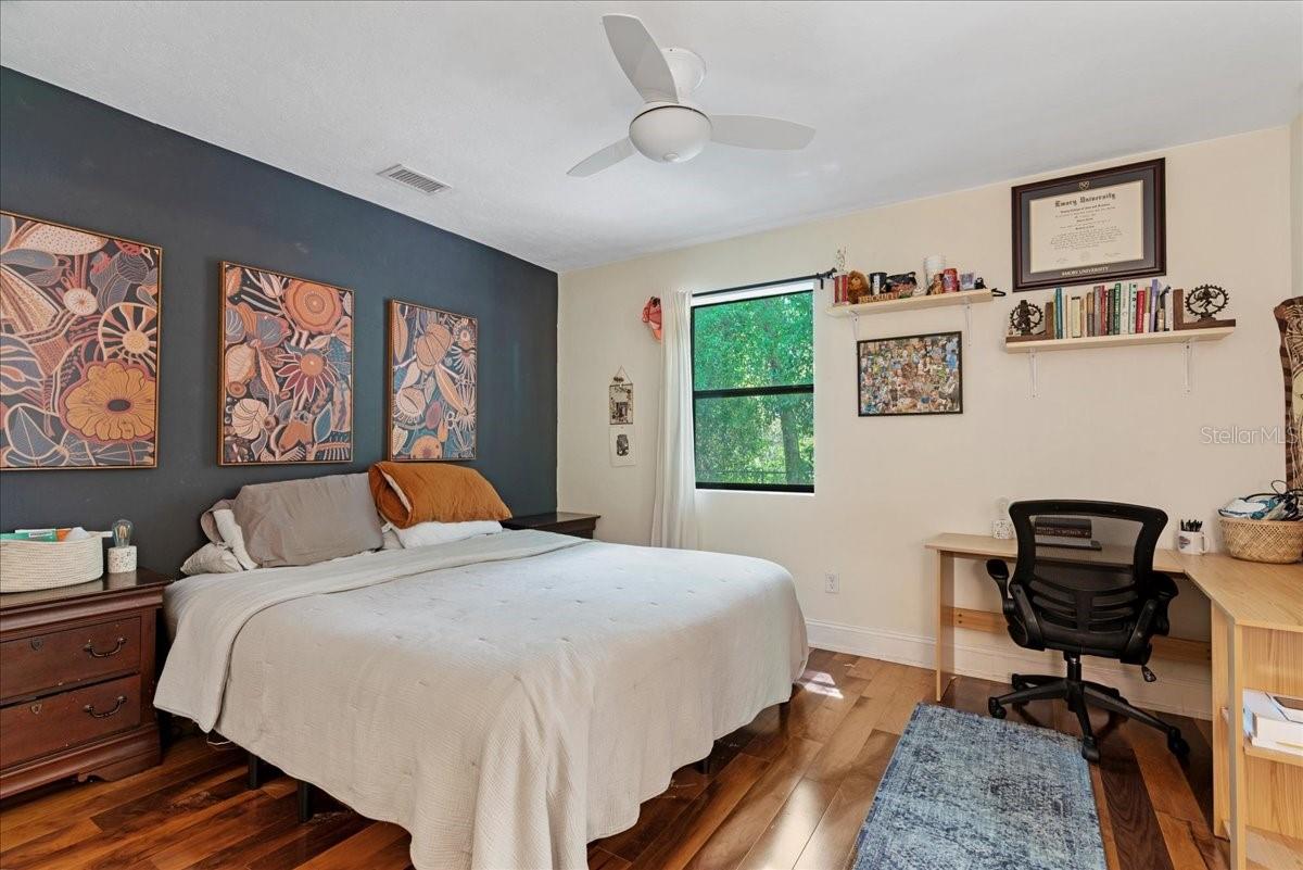 805 NE 10TH PL, GAINESVILLE, FL, 32601