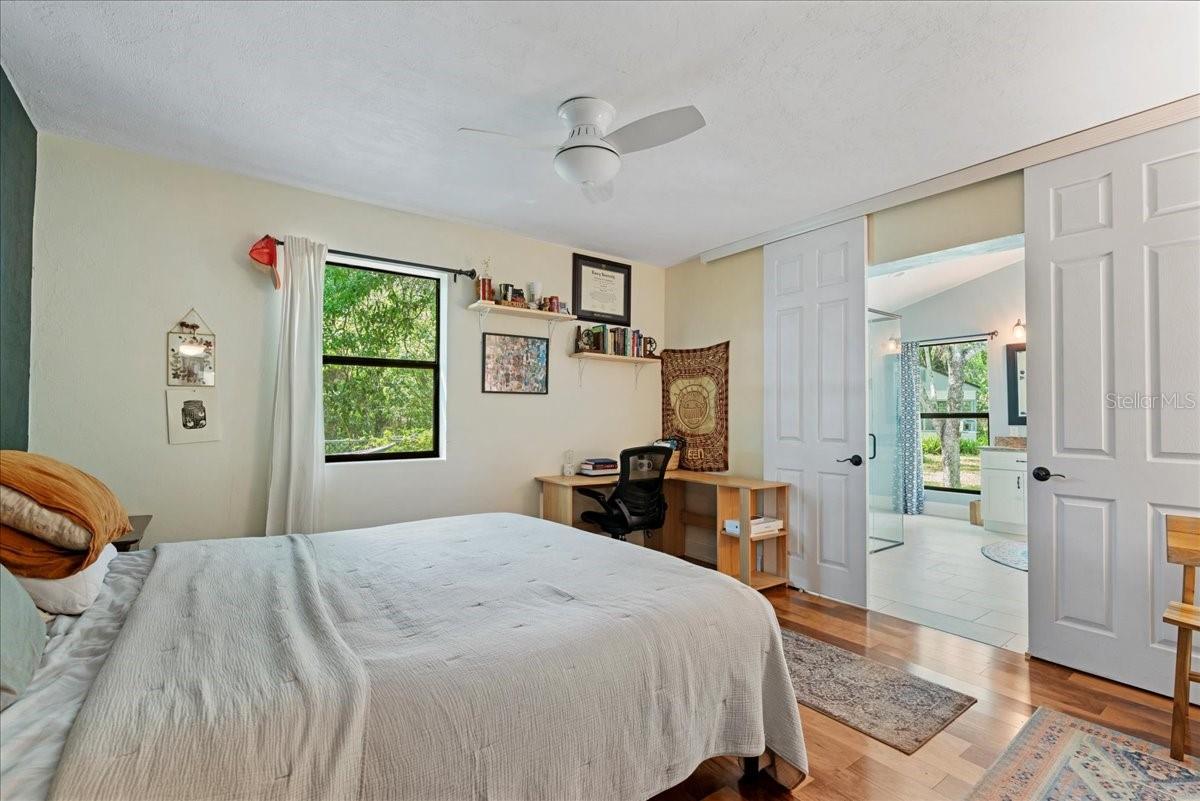 805 NE 10TH PL, GAINESVILLE, FL, 32601