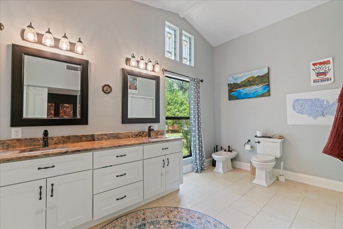 805 NE 10TH PL, GAINESVILLE, FL, 32601
