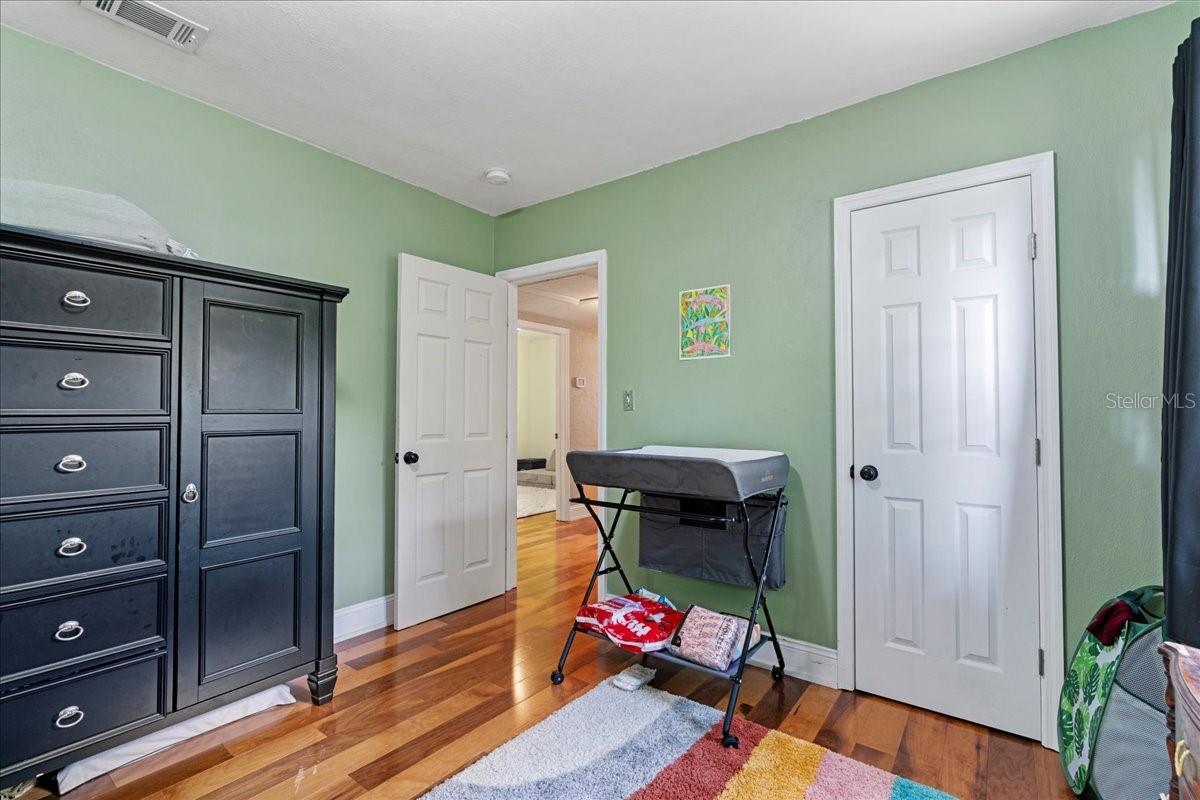 805 NE 10TH PL, GAINESVILLE, FL, 32601