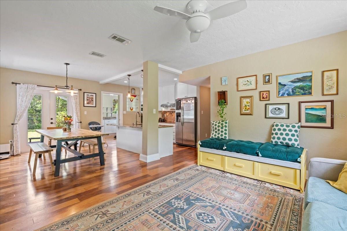 805 NE 10TH PL, GAINESVILLE, FL, 32601