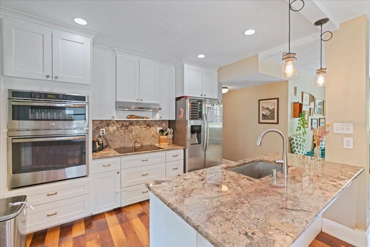 805 NE 10TH PL, GAINESVILLE, FL, 32601