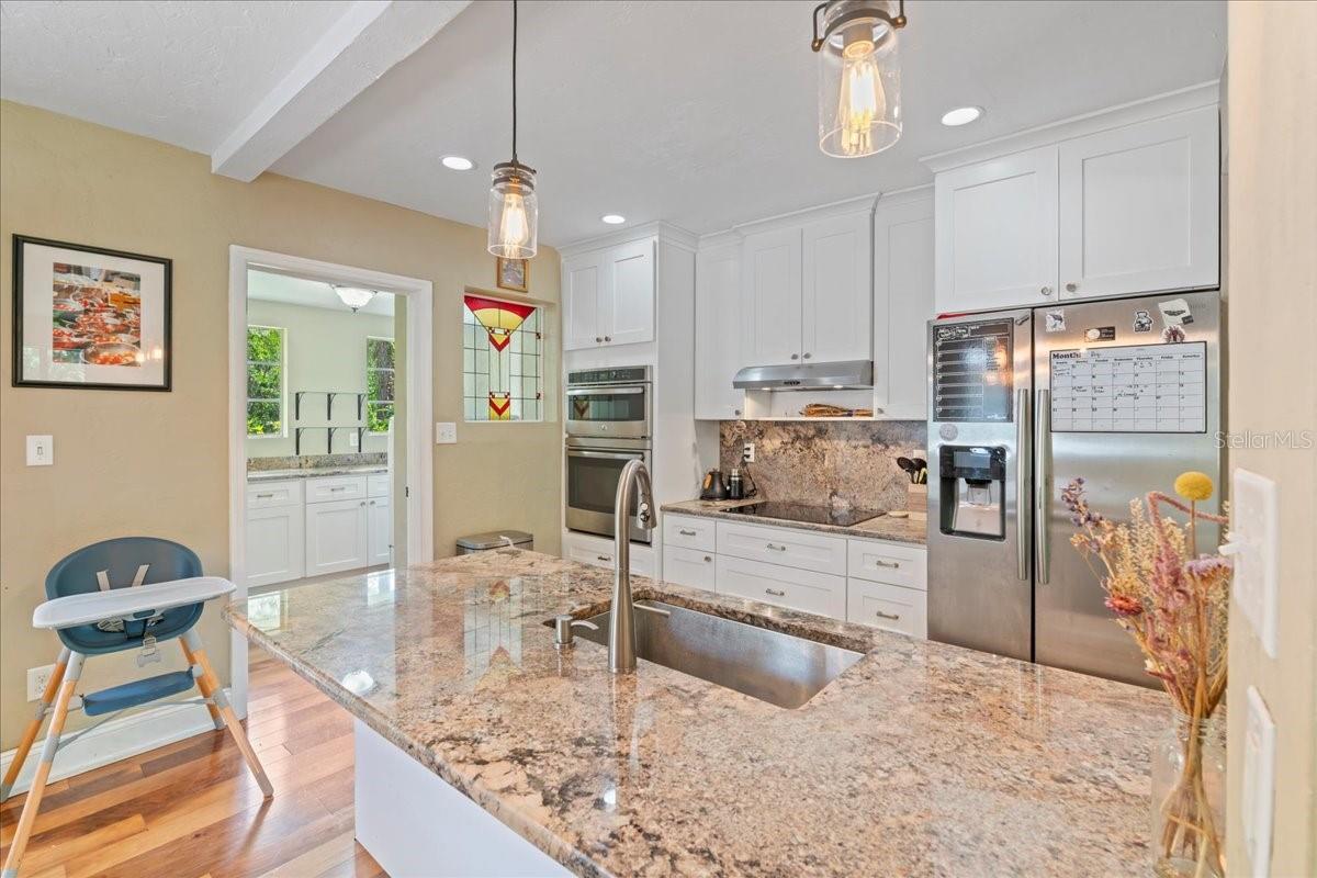 805 NE 10TH PL, GAINESVILLE, FL, 32601
