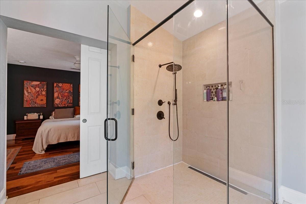 805 NE 10TH PL, GAINESVILLE, FL, 32601