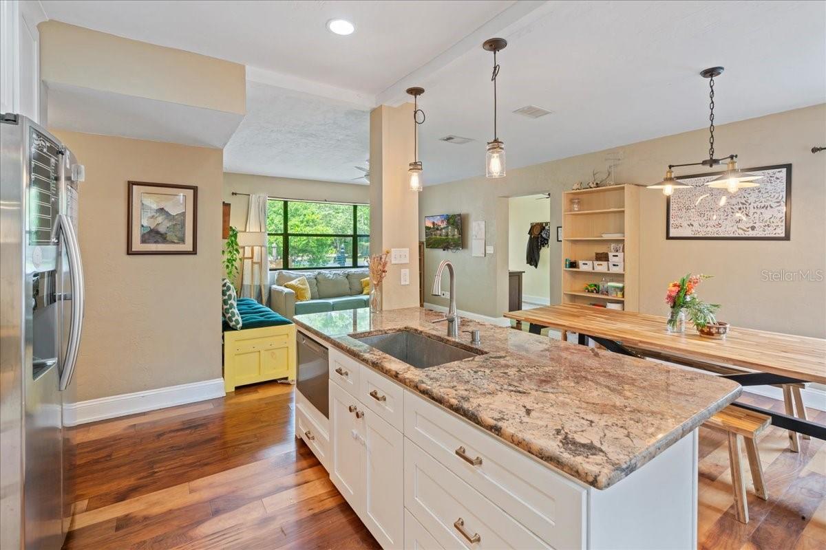 805 NE 10TH PL, GAINESVILLE, FL, 32601