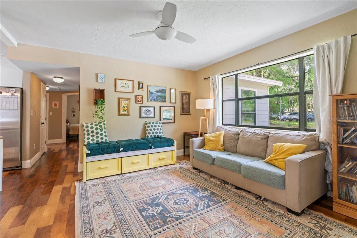 805 NE 10TH PL, GAINESVILLE, FL, 32601