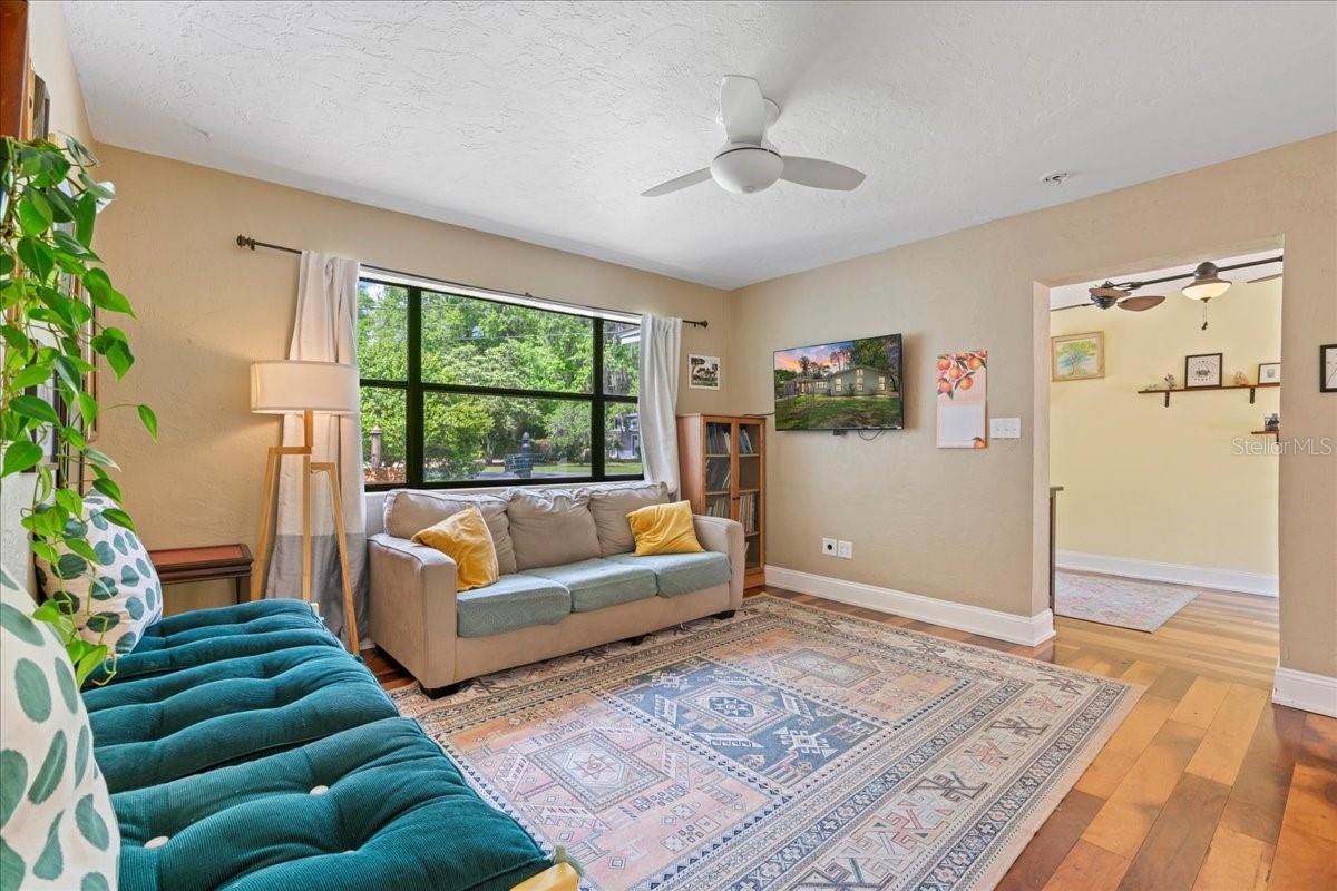 805 NE 10TH PL, GAINESVILLE, FL, 32601