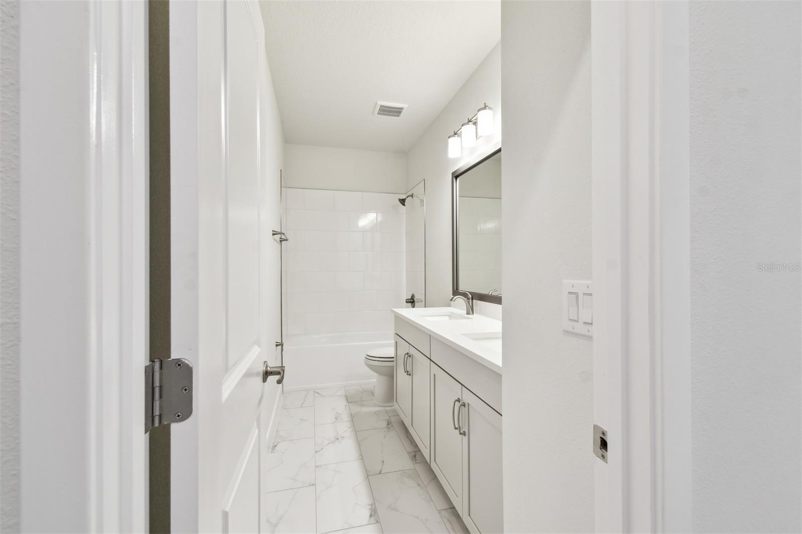 3319 GUANABANA XING, WESLEY CHAPEL, FL, 33543