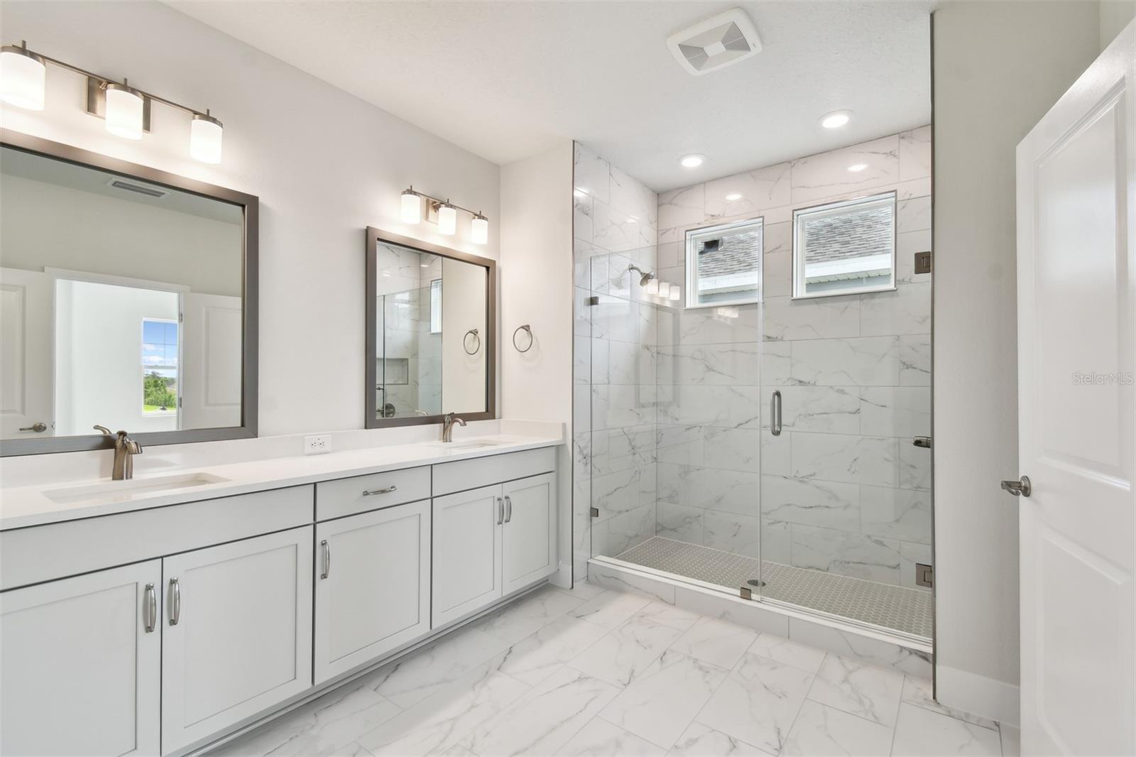 3319 GUANABANA XING, WESLEY CHAPEL, FL, 33543