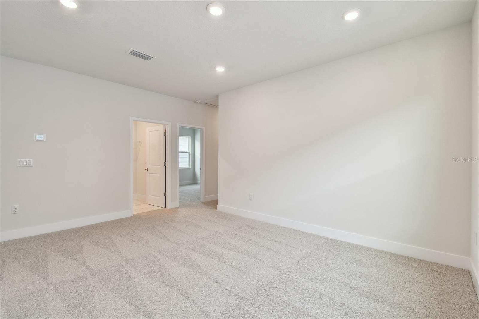 3319 GUANABANA XING, WESLEY CHAPEL, FL, 33543