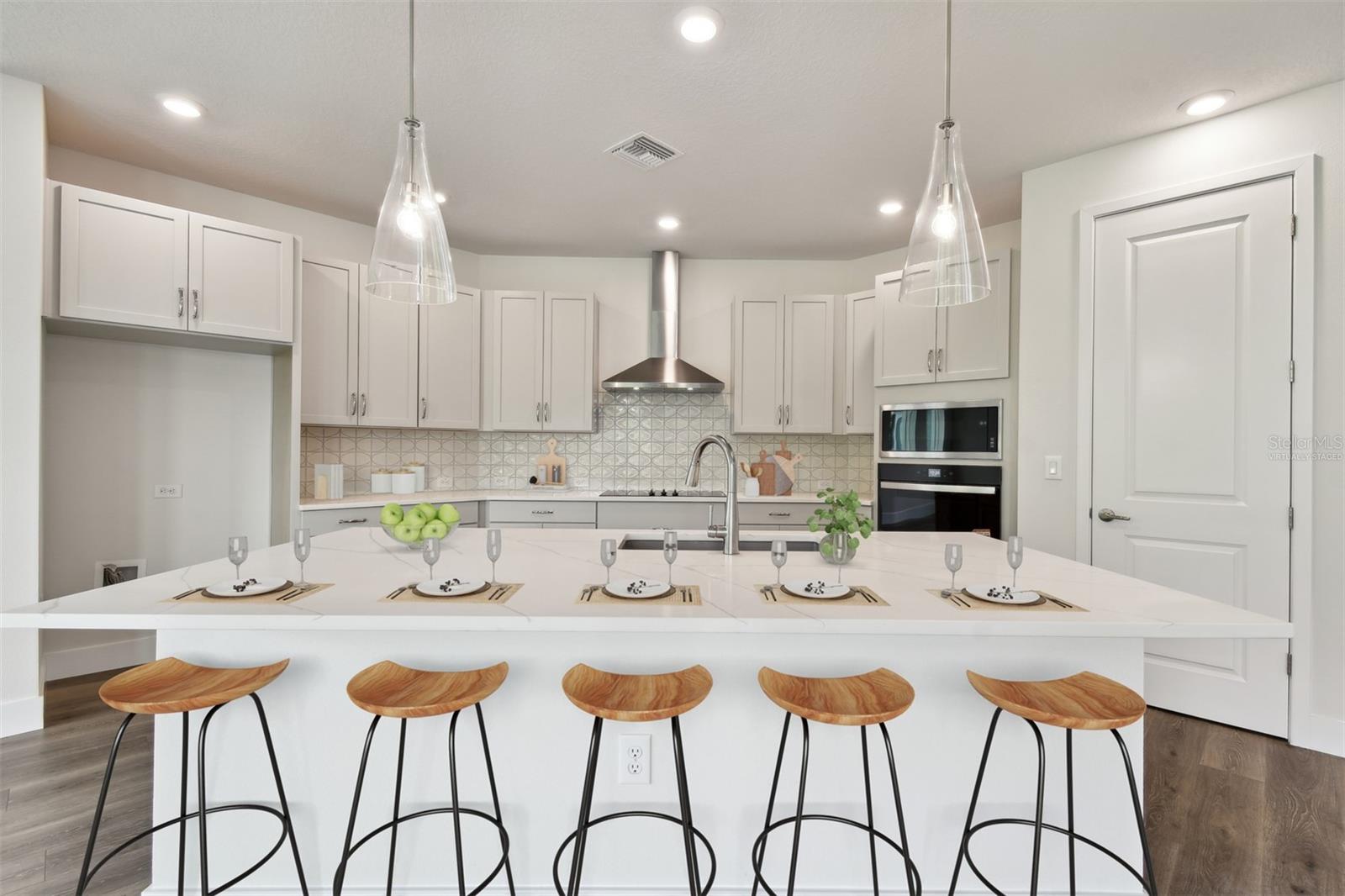 3319 GUANABANA XING, WESLEY CHAPEL, FL, 33543