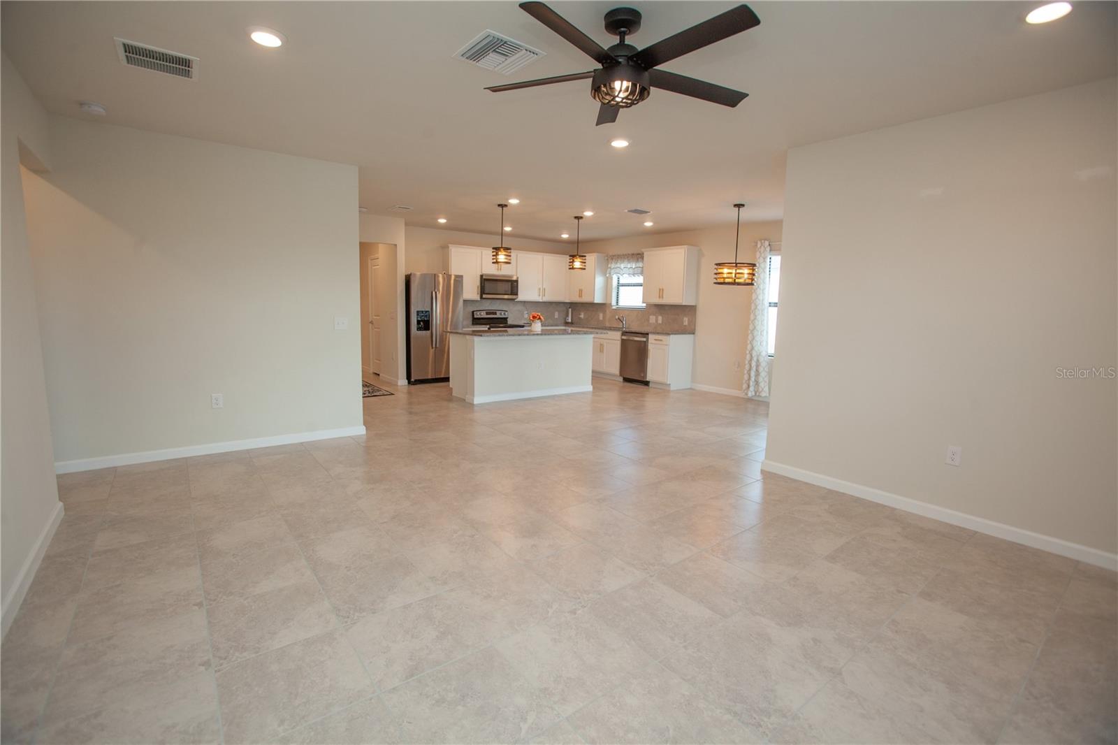 10811 FIREBUSH CIR, NORTH FORT MYERS, FL, 33917