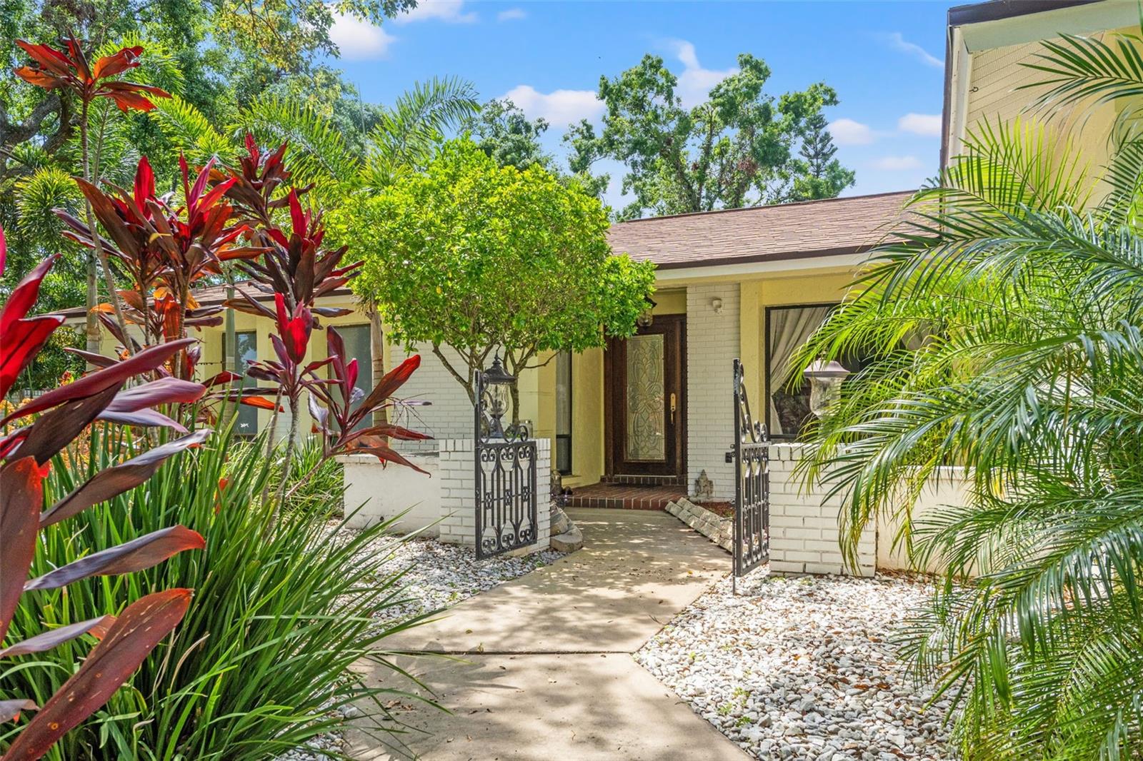 6204 SOARING AVE, TEMPLE TERRACE, FL, 33617