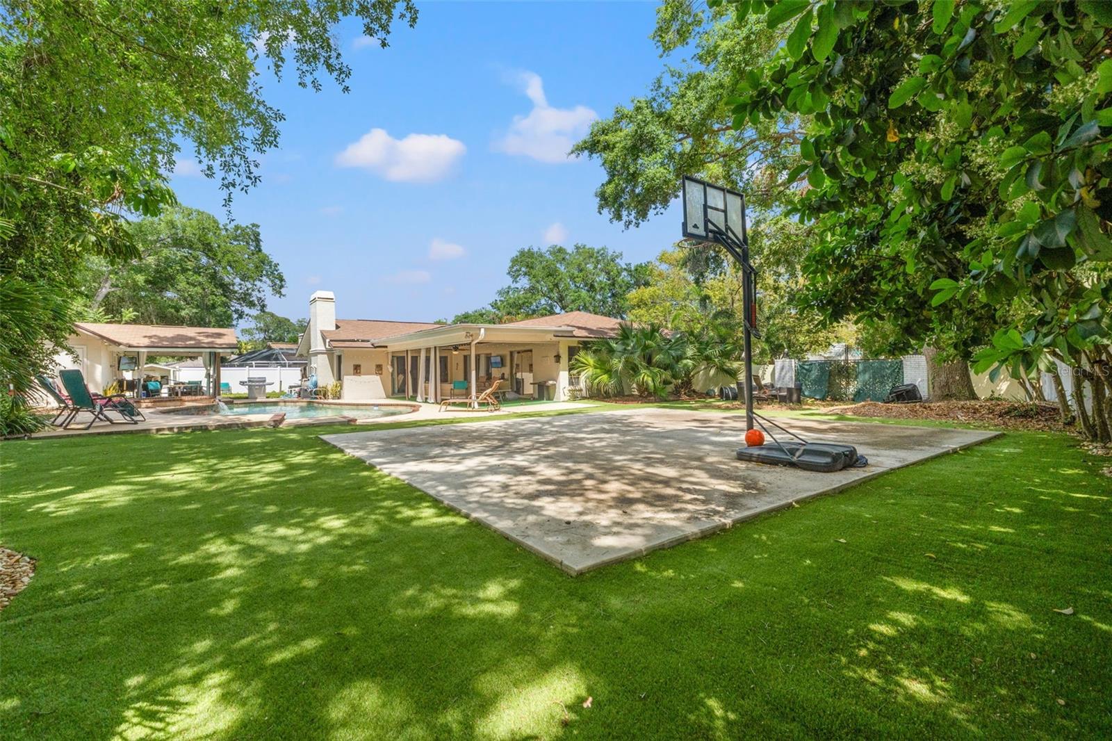 6204 SOARING AVE, TEMPLE TERRACE, FL, 33617