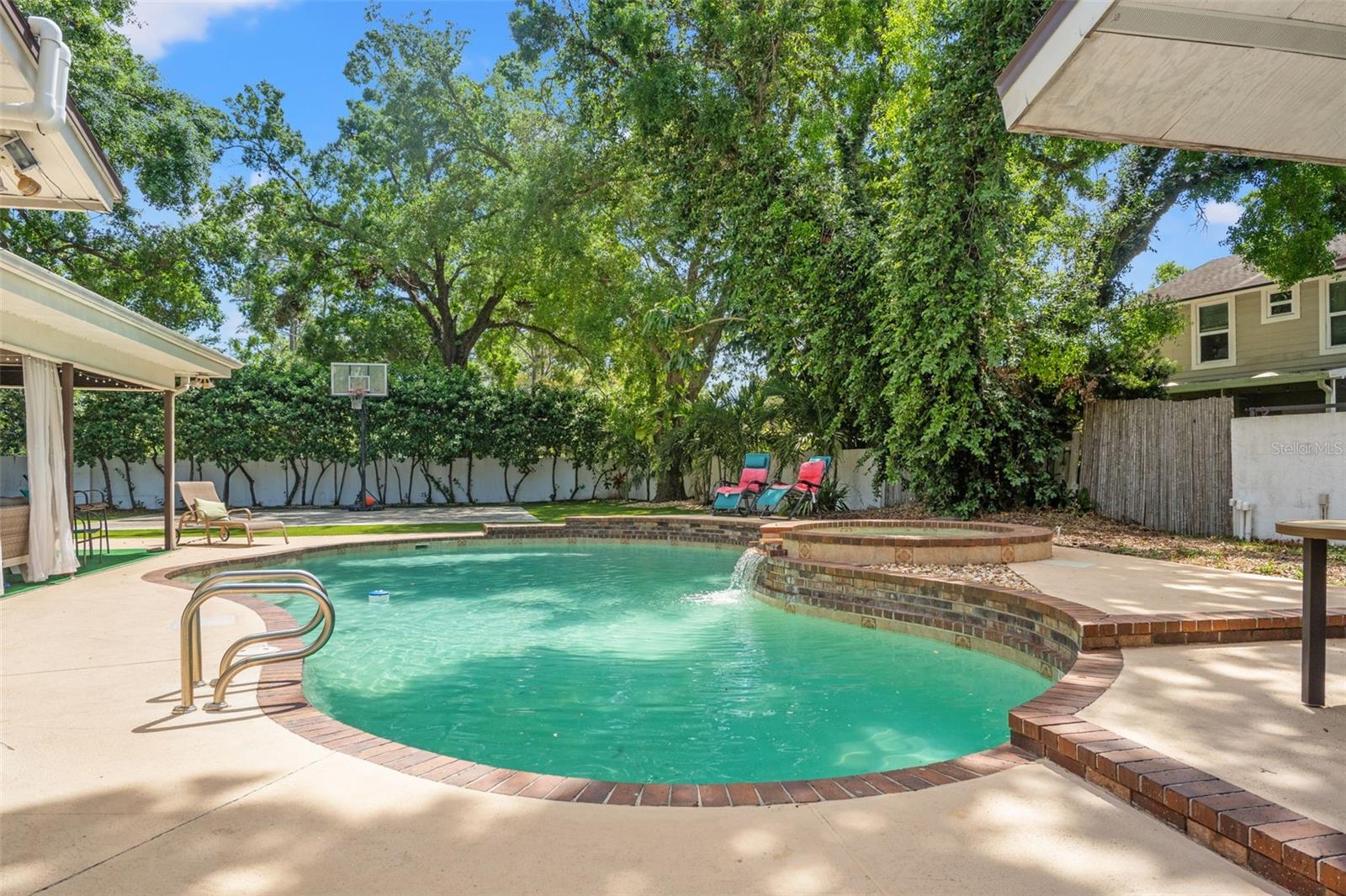 6204 SOARING AVE, TEMPLE TERRACE, FL, 33617