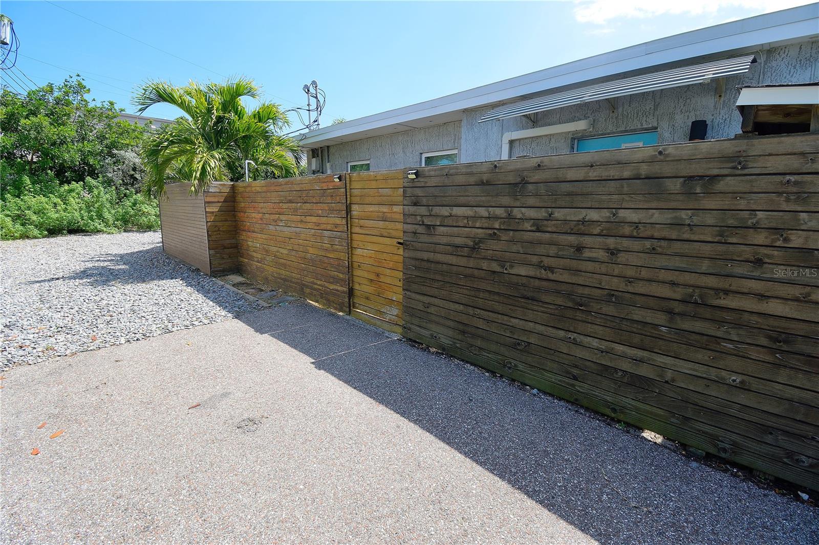 325 N ORLANDO AVE, COCOA BEACH, FL, 32931