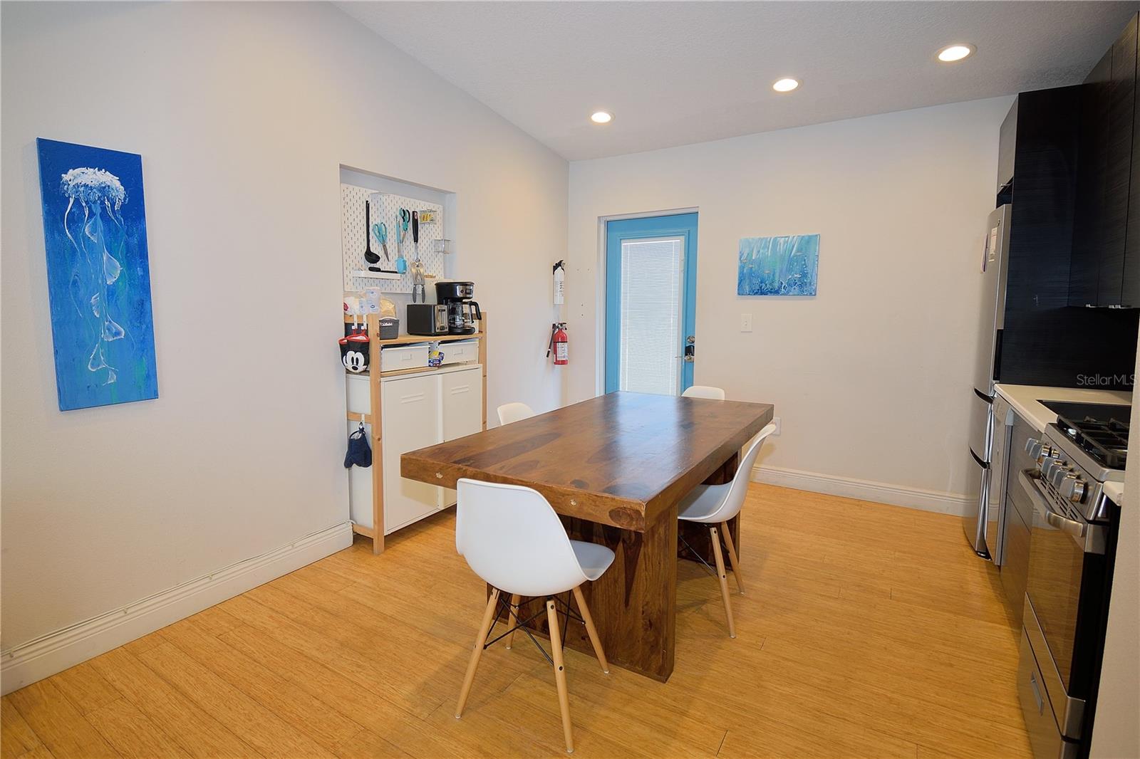 325 N ORLANDO AVE, COCOA BEACH, FL, 32931