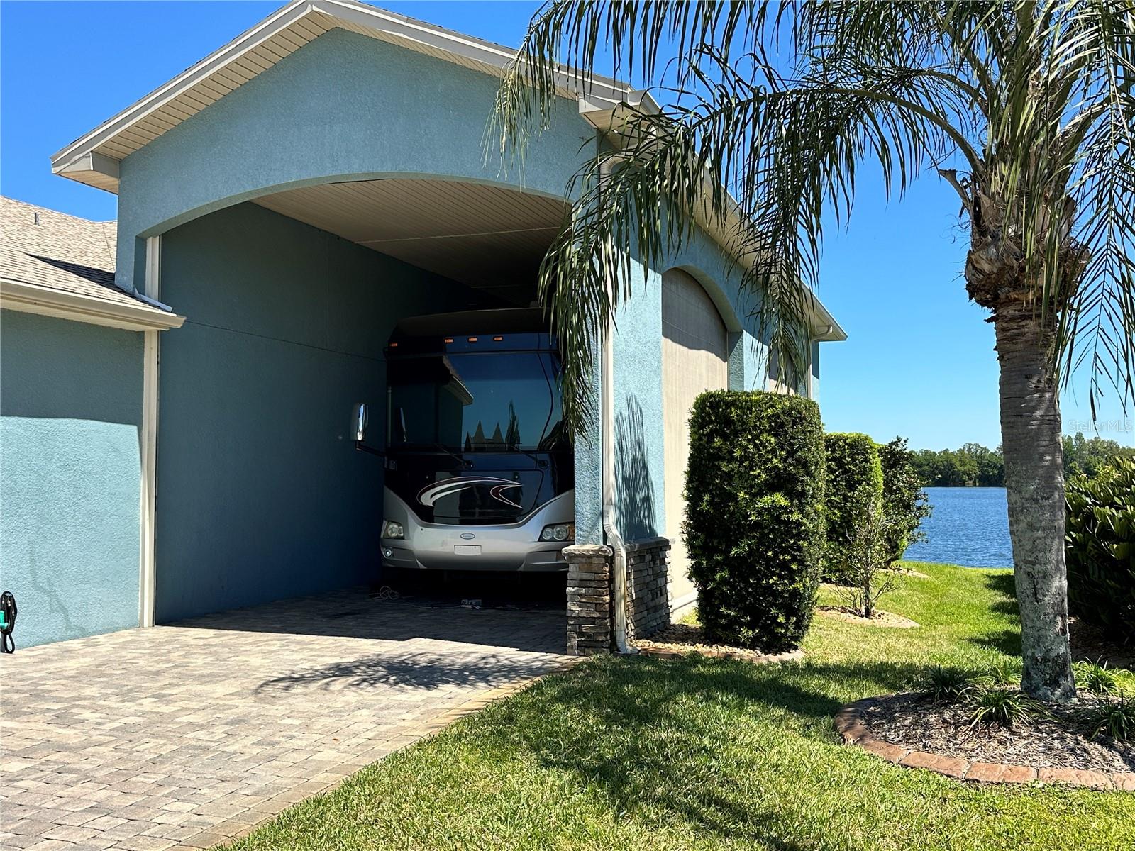 656 MEANDERING WAY, POLK CITY, FL, 33868