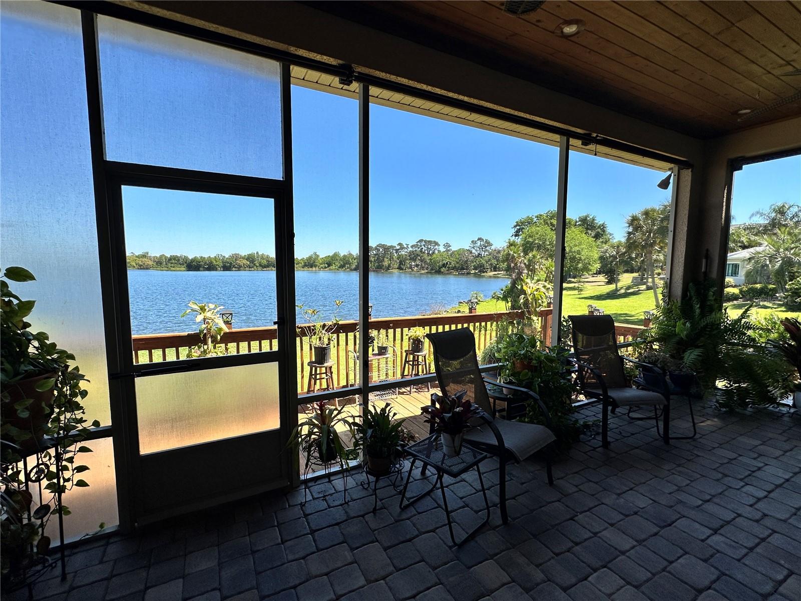 656 MEANDERING WAY, POLK CITY, FL, 33868