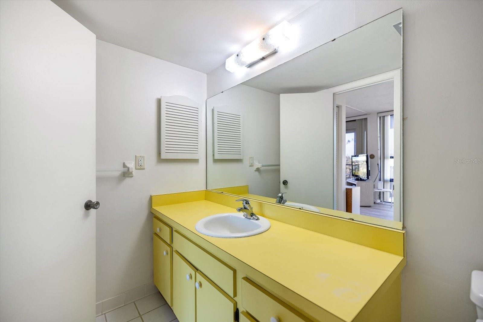 612 BIRD BAY DR S #302, VENICE, FL, 34285