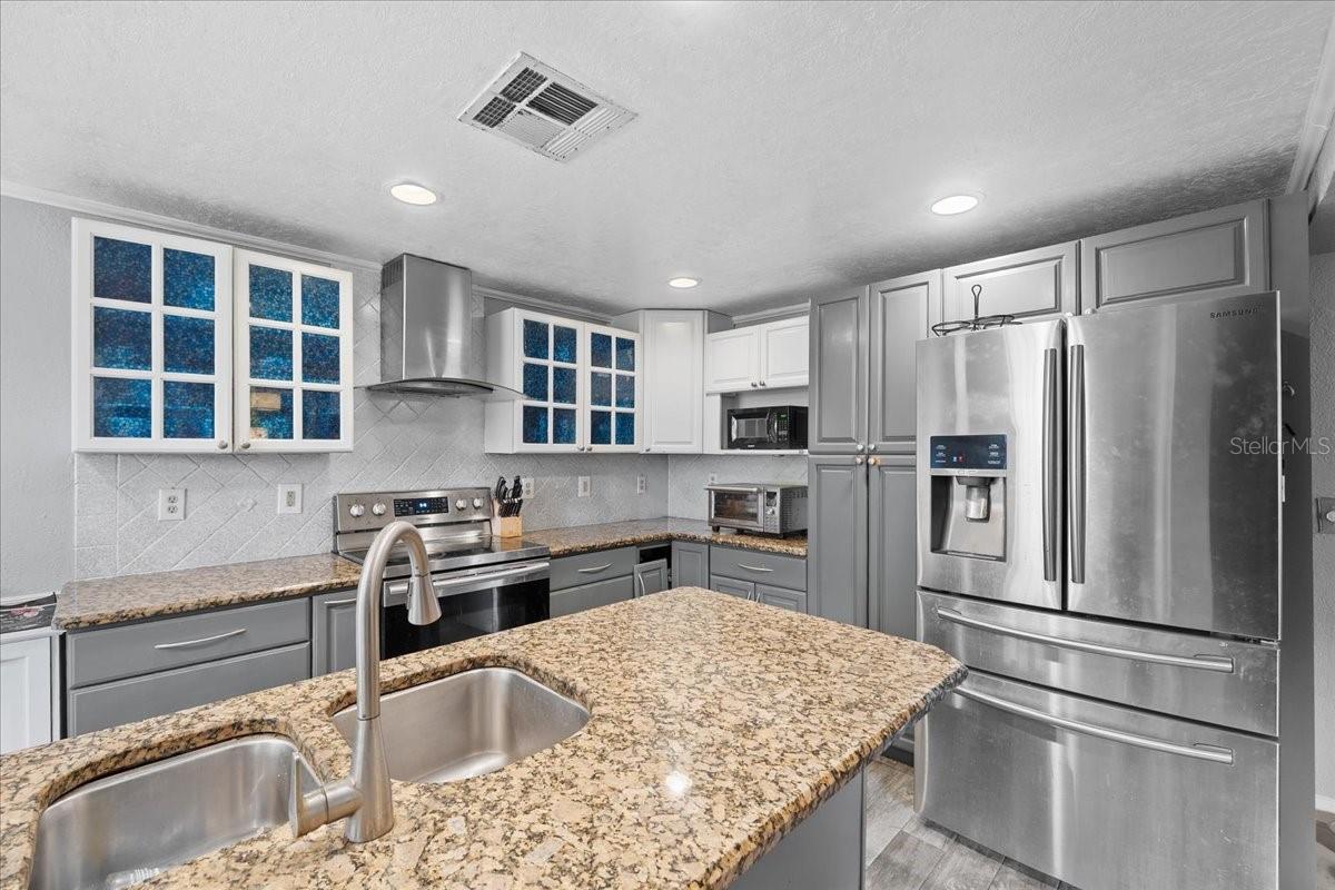 516 EASTWAY DR, LAKELAND, FL, 33803