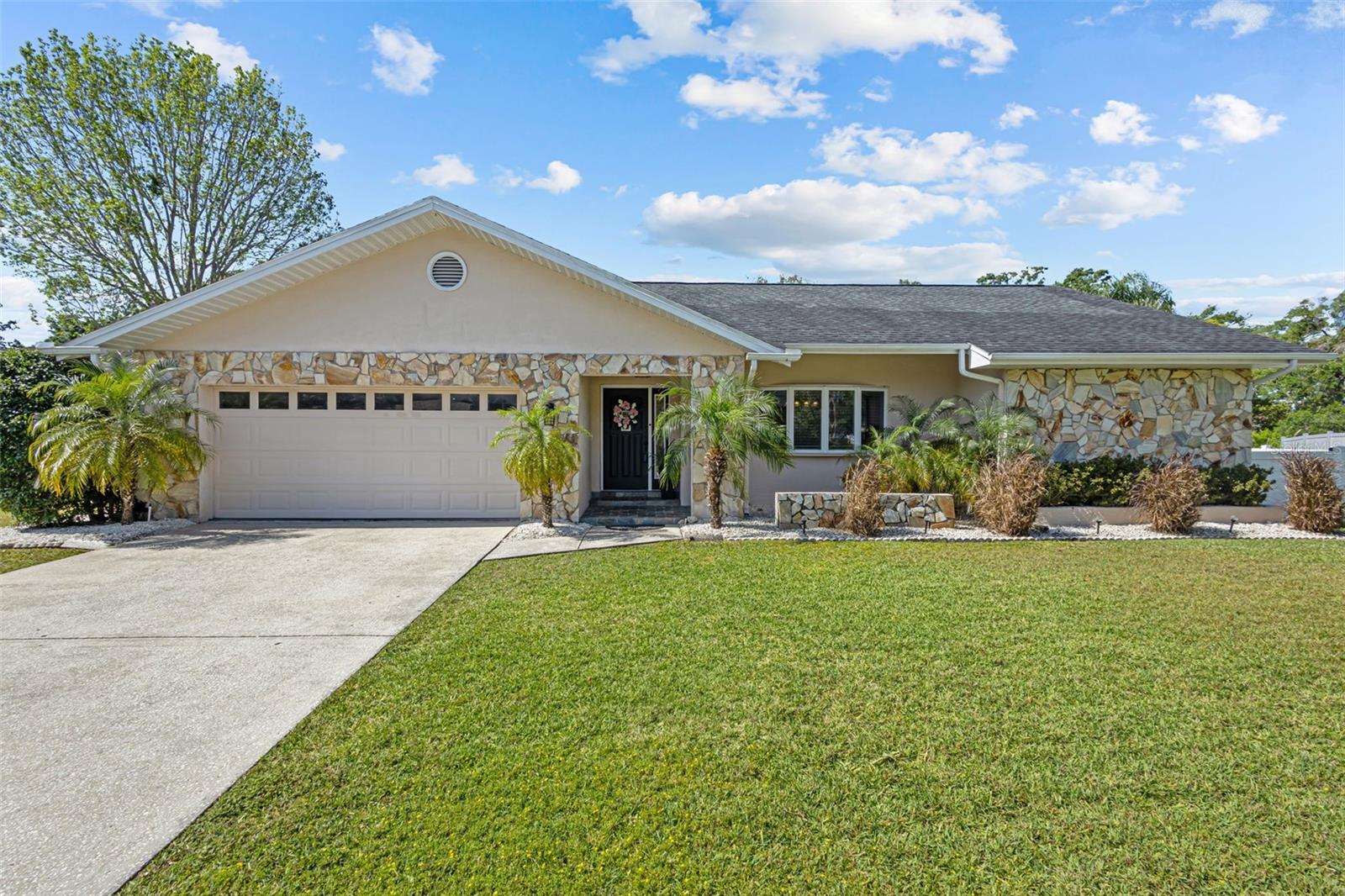 380 PALMDALE DR, OLDSMAR, FL, 34677