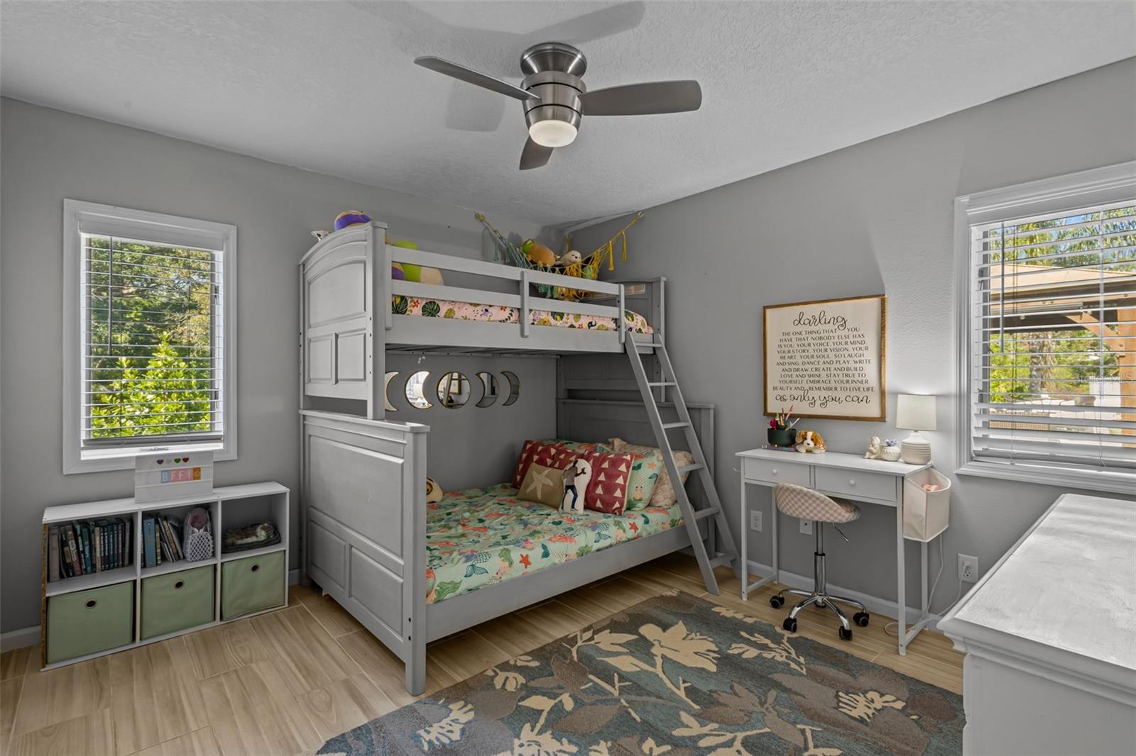 380 PALMDALE DR, OLDSMAR, FL, 34677