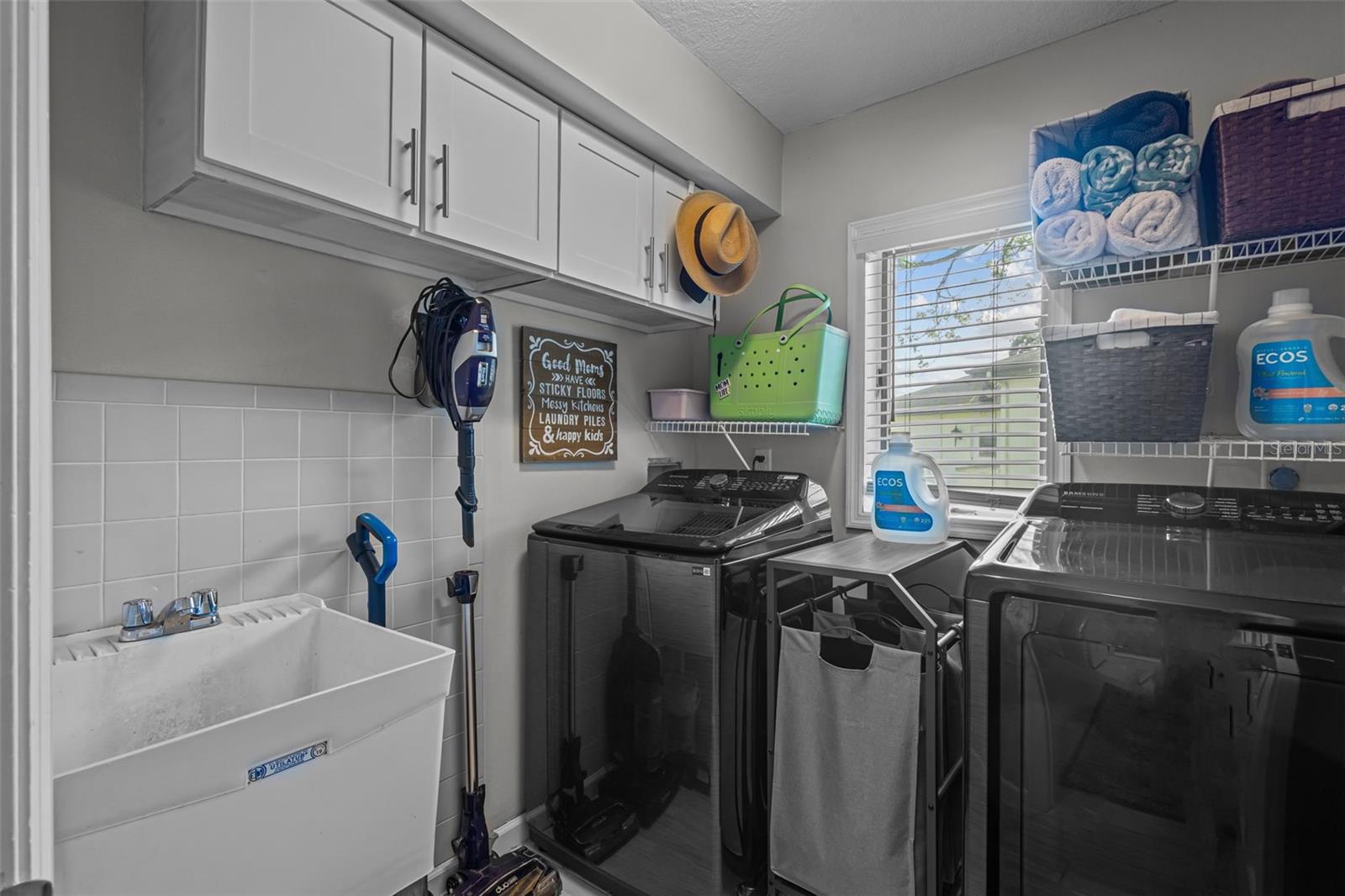 380 PALMDALE DR, OLDSMAR, FL, 34677