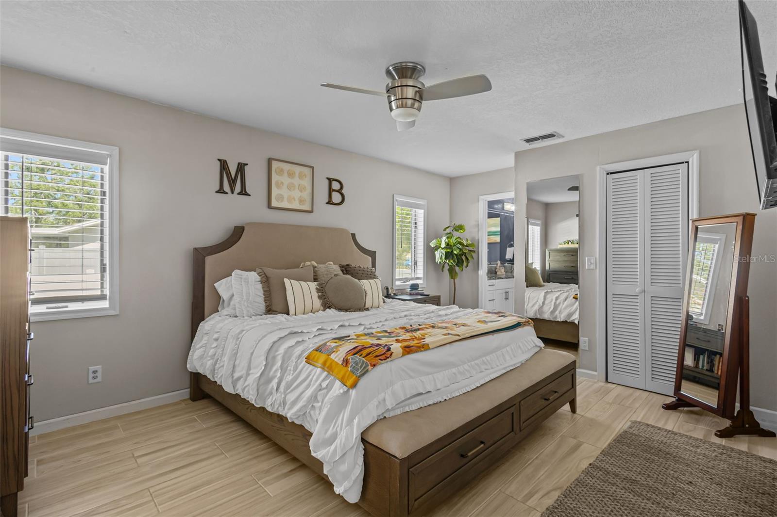 380 PALMDALE DR, OLDSMAR, FL, 34677