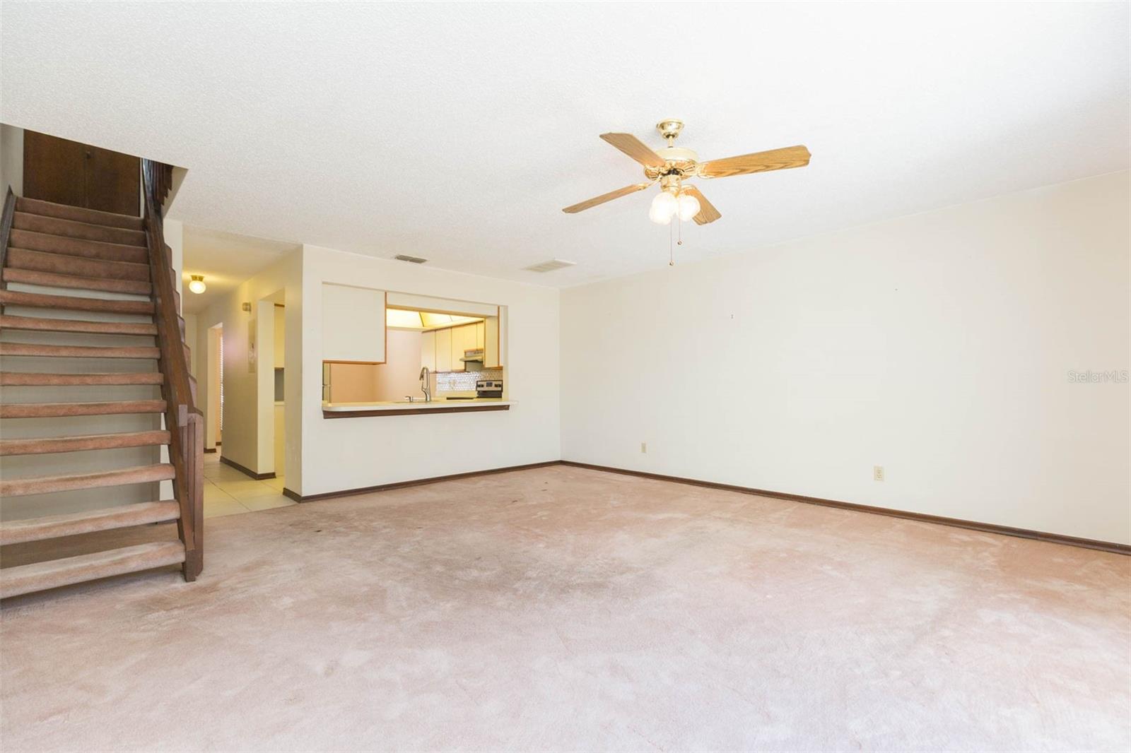 16075 DAWNVIEW DR, TAMPA, FL, 33624
