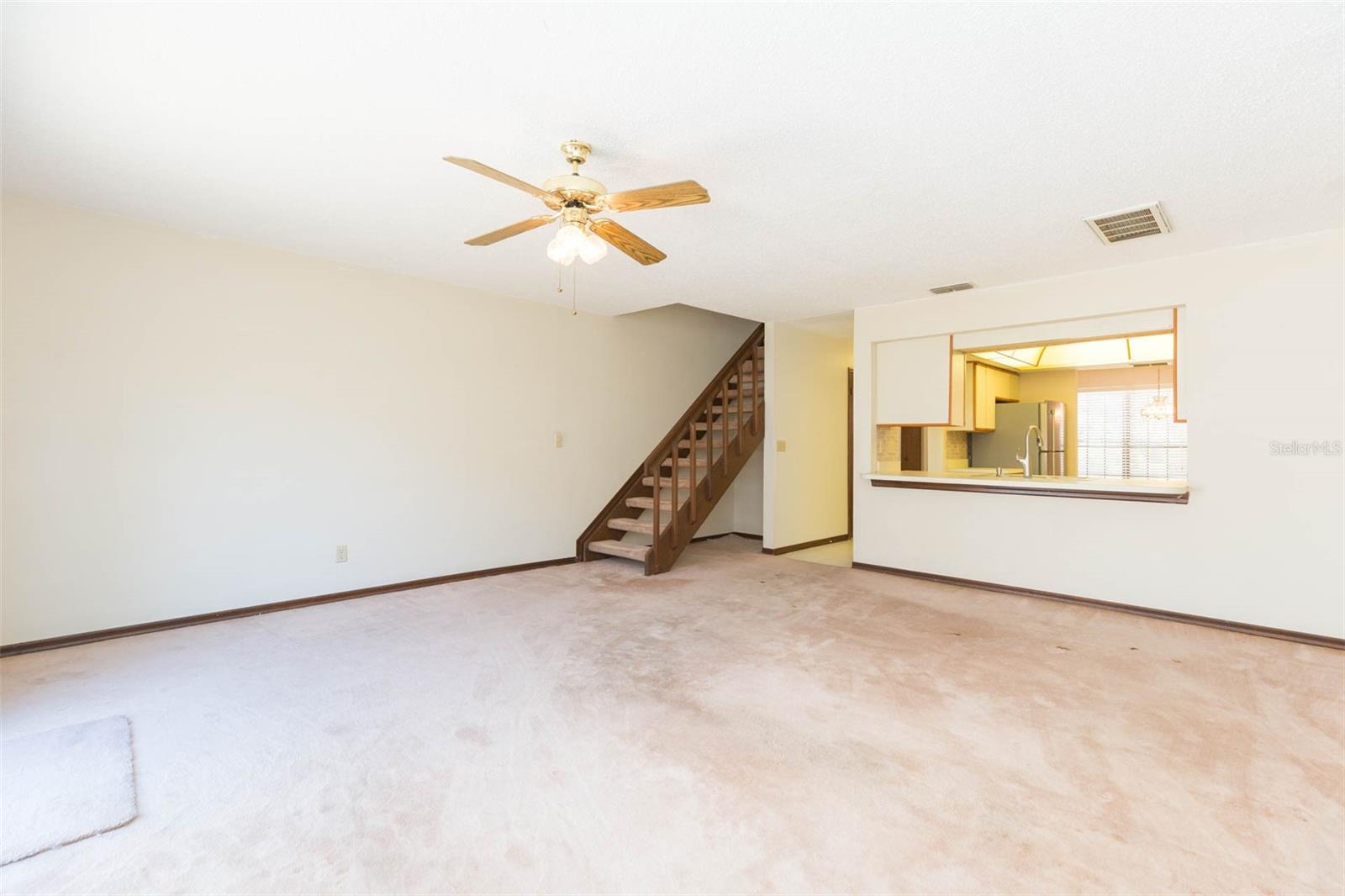 16075 DAWNVIEW DR, TAMPA, FL, 33624
