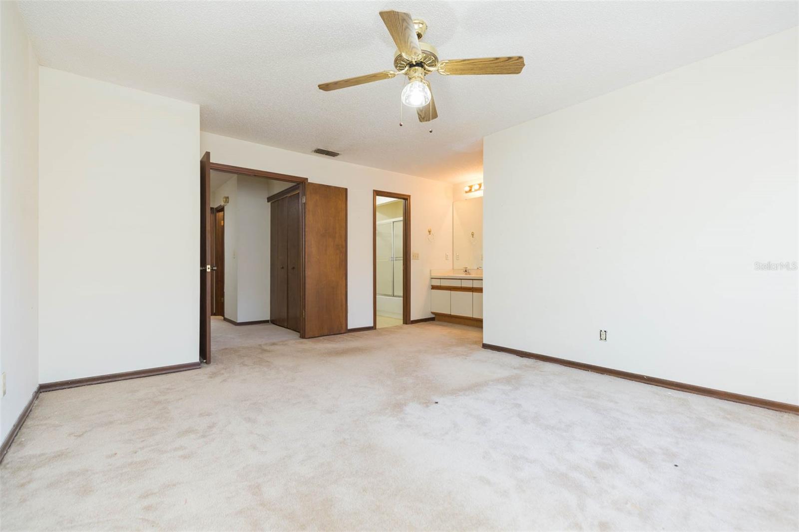 16075 DAWNVIEW DR, TAMPA, FL, 33624