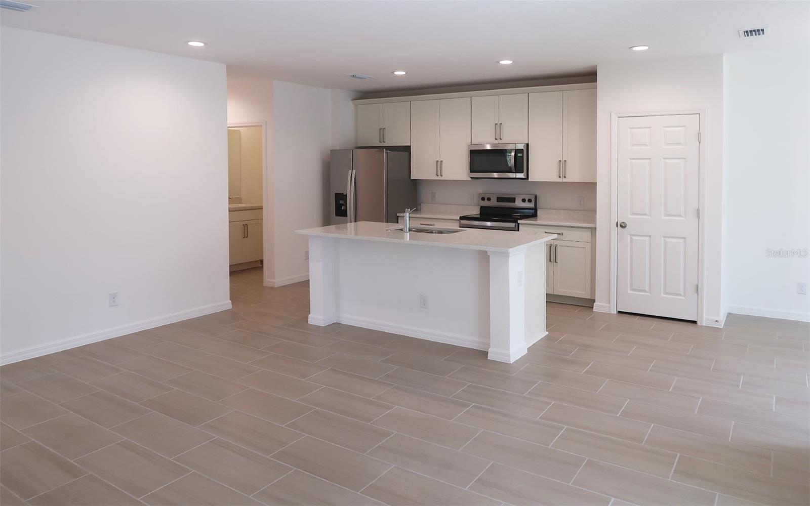 236 GLASS ONION DR, GROVELAND, FL, 34737