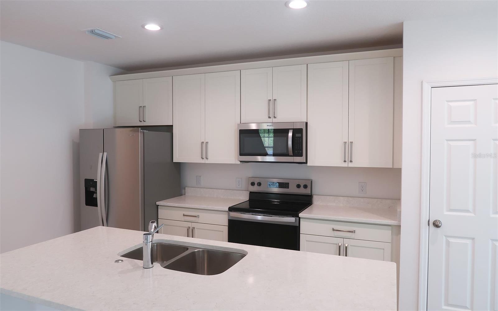 236 GLASS ONION DR, GROVELAND, FL, 34737