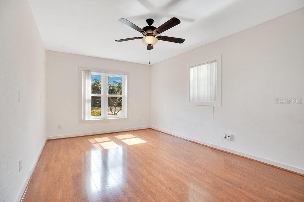 806 MAZURKA DR, CHULUOTA, FL, 32766