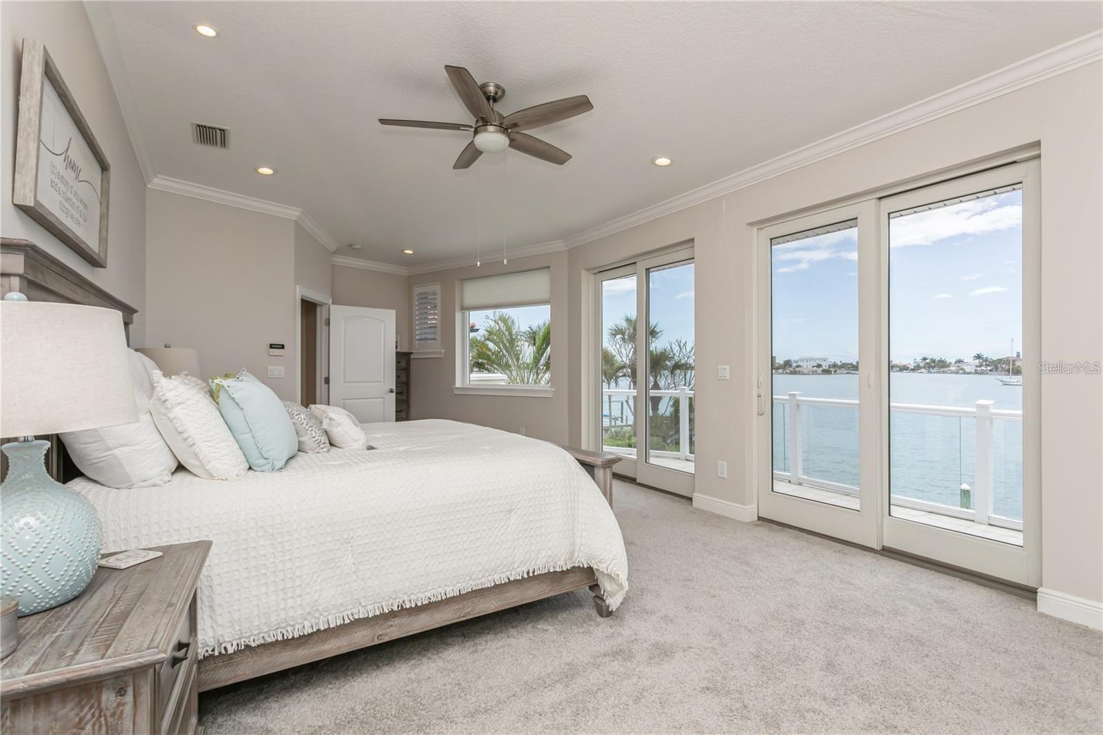 3 PARADISE LN, TREASURE ISLAND, FL, 33706