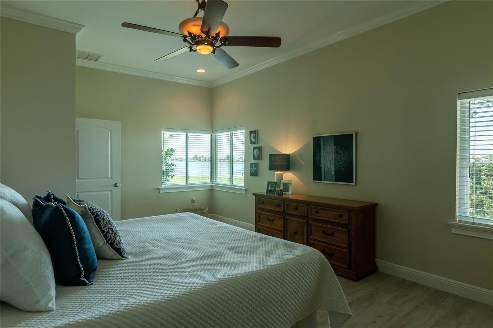 3 PARADISE LN, TREASURE ISLAND, FL, 33706