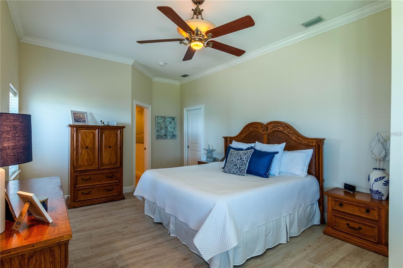 3 PARADISE LN, TREASURE ISLAND, FL, 33706