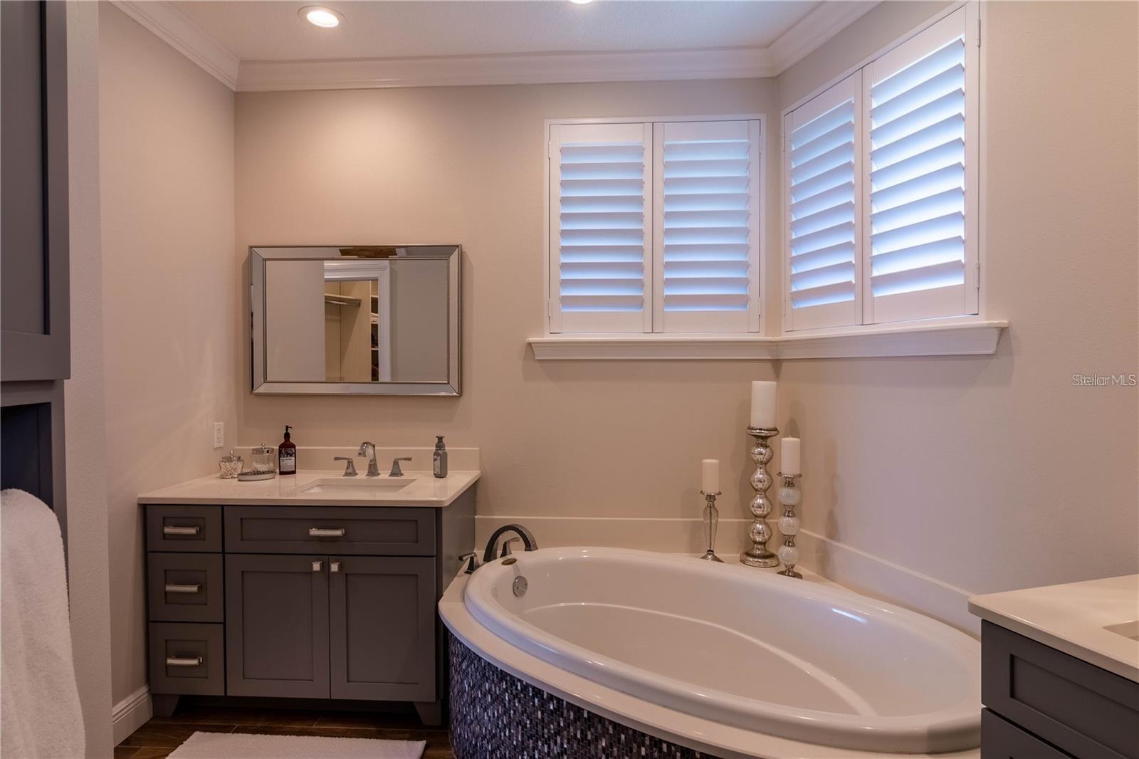 3 PARADISE LN, TREASURE ISLAND, FL, 33706