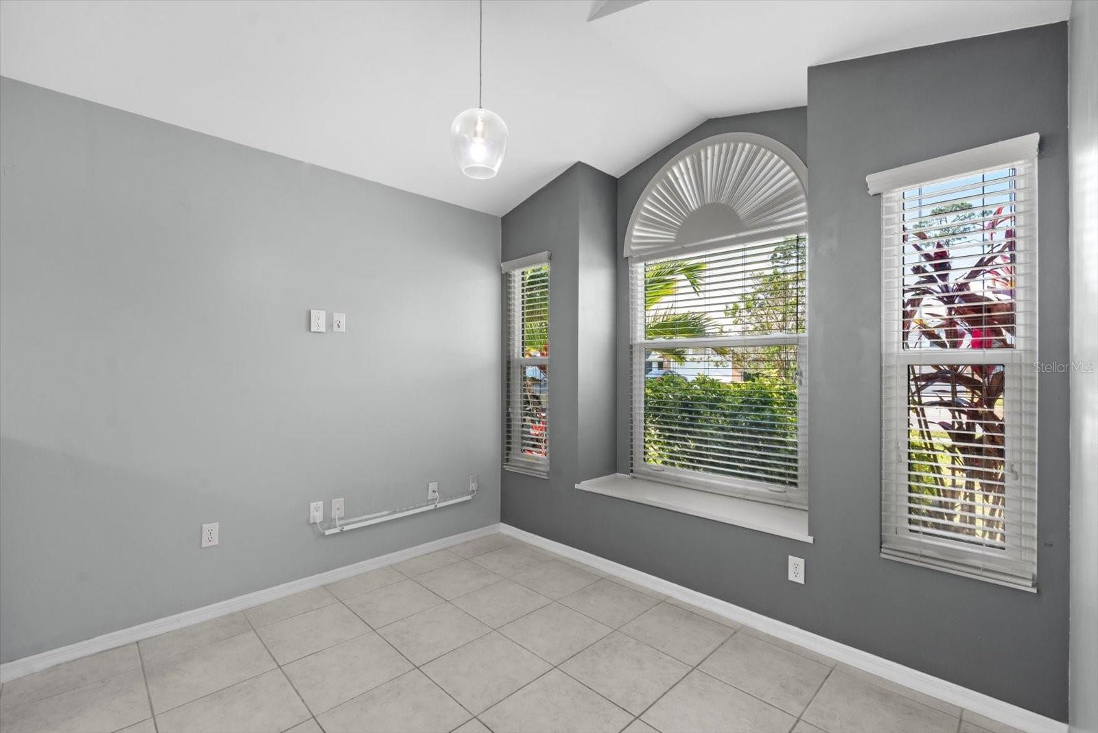 914 SMOKERISE BLVD, PORT ORANGE, FL, 32127