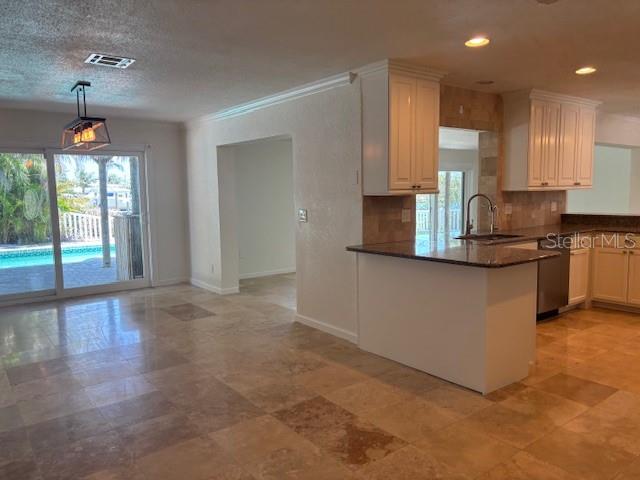 12055 4TH ST E, TREASURE ISLAND, FL, 33706